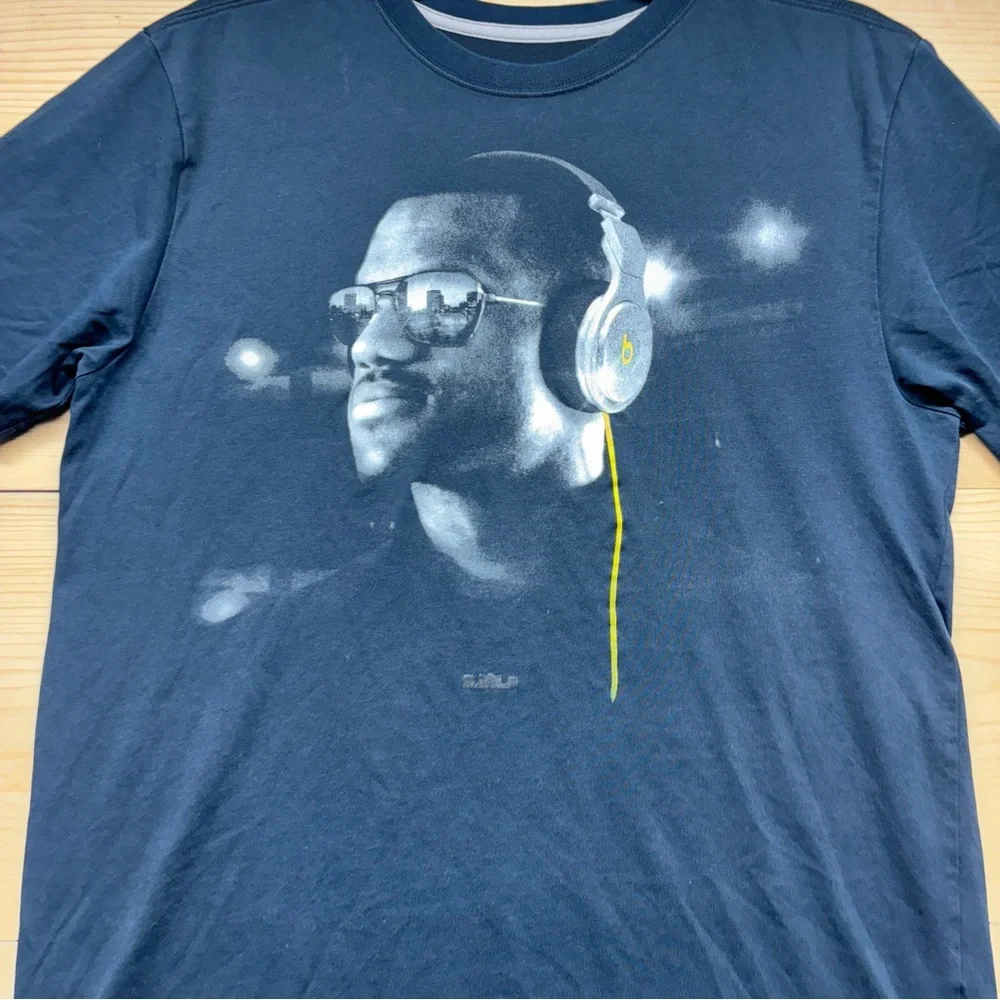 Nike‎ Shirt Mens Medium Black Short Sleeve Dri Fit Beats Headphones Graphic